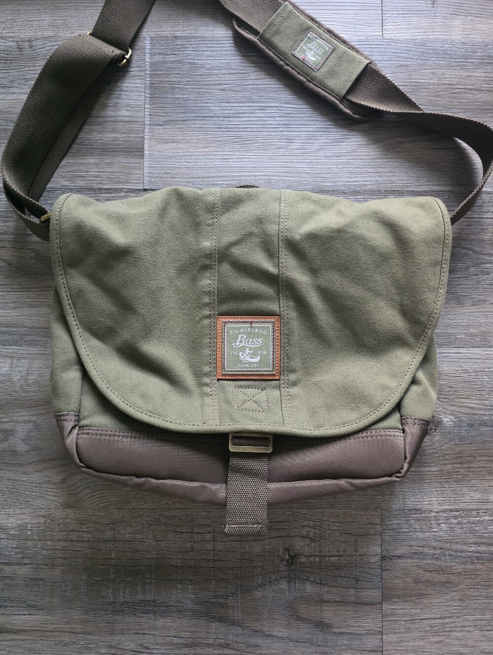 G.H. Bass & Co Olive Men's Green Canvas Messenger Bag